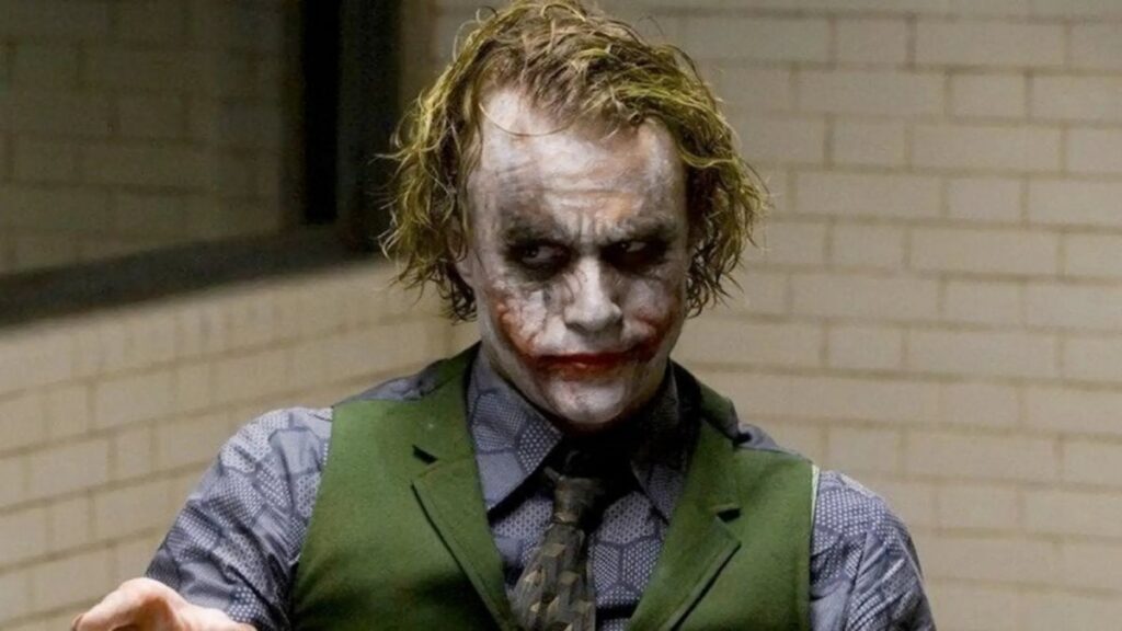 Il cavaliere oscuro: il Joker di Heath Ledger nelle foto mai viste prima | Movieplayer.it